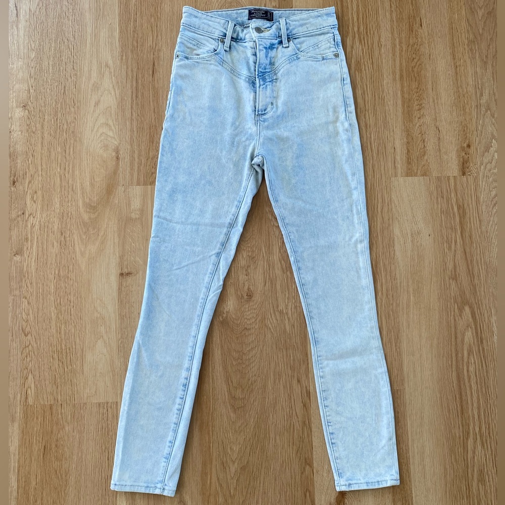 Abercrombie & Fitch Simone High Rise Ankle - Picture 2 of 10